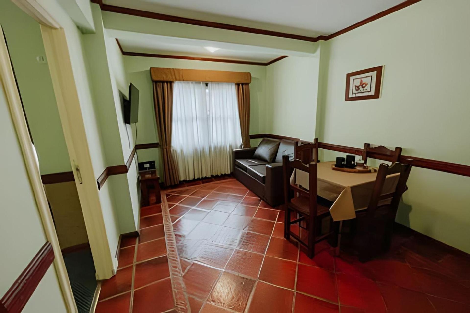 Viejo Lobo - Aunaisin Apartment *