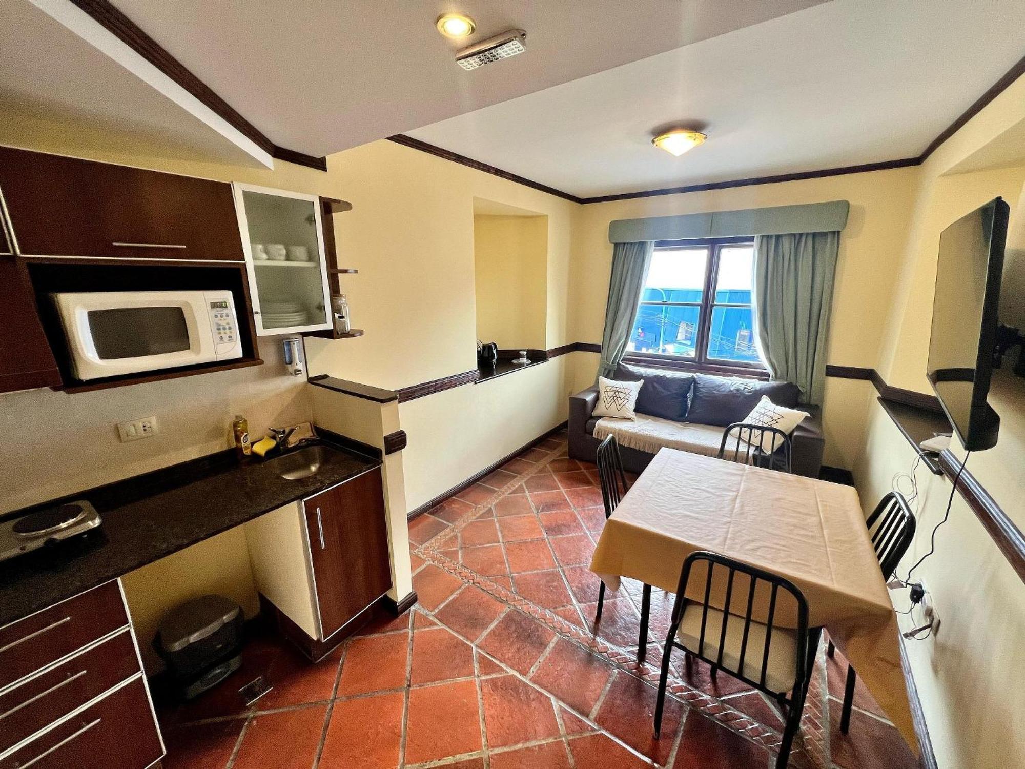 Viejo Lobo - Aunaisin Apartment *